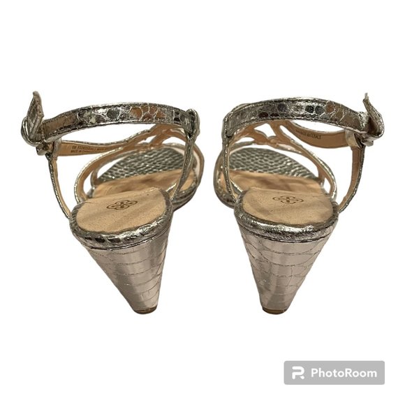 NWT Isola Silver Wedge Sandals - Size 6 - Picture 5 of 7